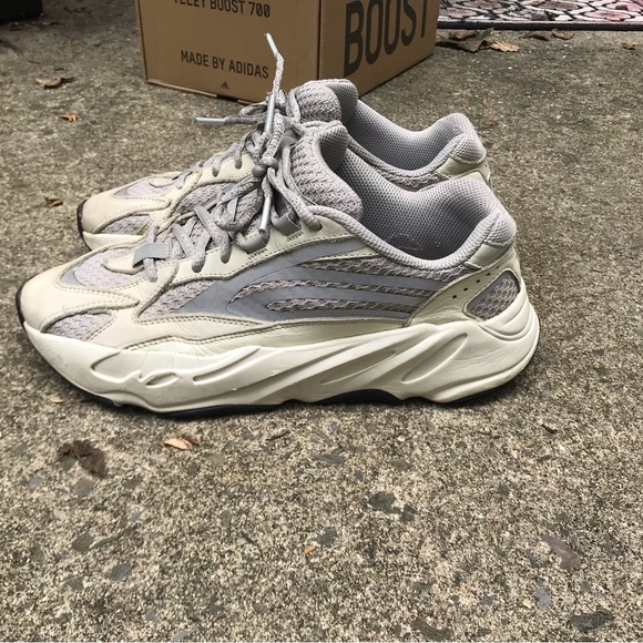 Yeezy 700 V2 Static Men’s Size 9 - Picture 9 of 15